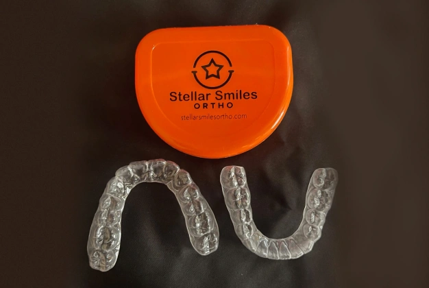 img-all-about-retainers-Clear-Plastic-Retainers